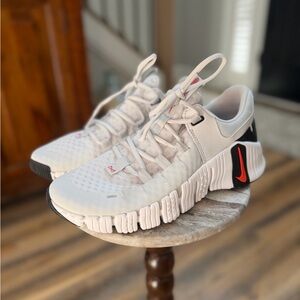 NIKE Free Metcon 5